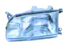 HIACE '96 HEAD LAMP  
      