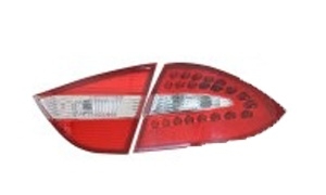 J5  SEDAN 4D  TAIL LAMP