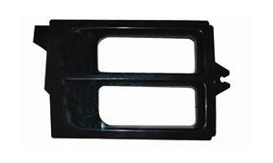 UD460'04 BUMPER COVER