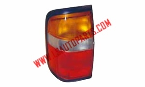 PATHFINDER TERRANO '96 TAIL LAMP