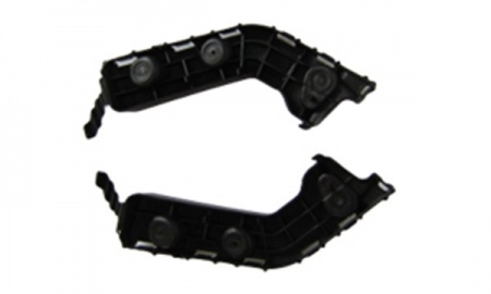 TRAX/TRACKER'13 REAR BUMPER BRACKET（upper）