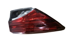 2018 TOYOTA FORTUNER TAIL LAMP OUTSIDE