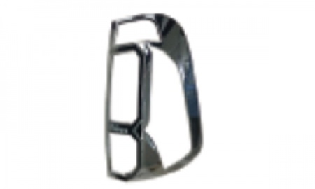 2014 NISSAN NAVARA TAIL LAMP COVER CHROMED