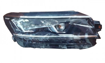 2019  VW PASSAT  AUTO LAMP