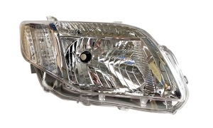 COROLLA AXIO '06 HEAD LAMP