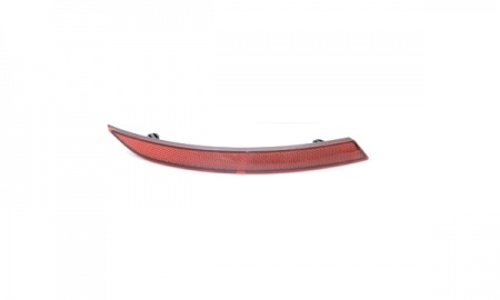 INNOVA 2009 REAR BUMPER REFLECTOR