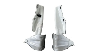 2023 L200 HOOD HINGE