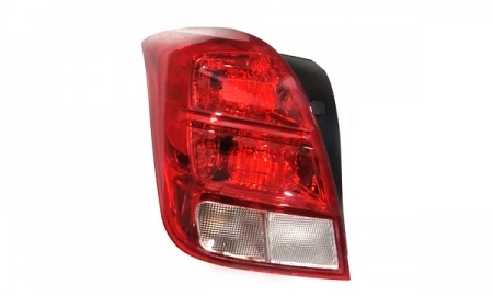 TRAX/TRACKER'13 TAIL LAMP(USA ,FIVE HOLE)