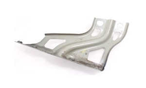 AUDI Q3 '13-'16 front fender bracket