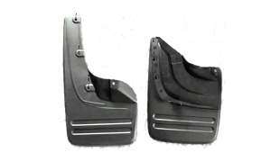 FORTUNER'11 MUD GUARD