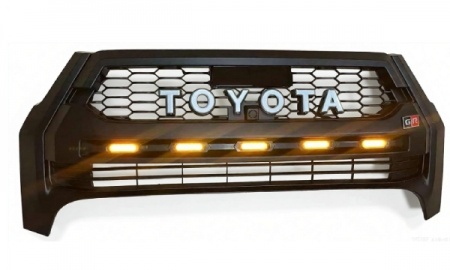 TOYOTA HILUX'21 ROCCO GR GRILLE WITH LAMP