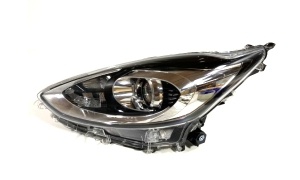TOYOTA QAUA'18 HEAD LAMP BLACK